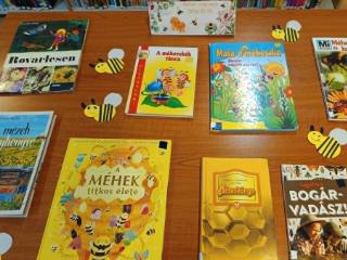 K�nyvaj�nl� - A m�hek vil�gnapja 2026. m�jus